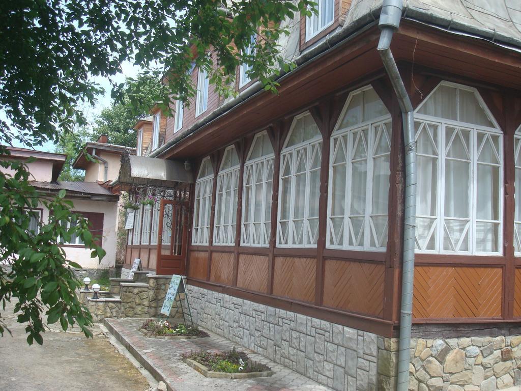 Prut Hotel Яремче Екстериор снимка