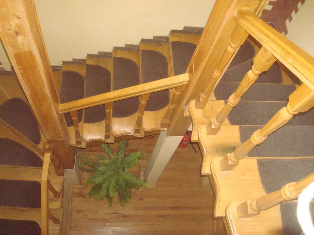 Prut Hotel Яремче Екстериор снимка